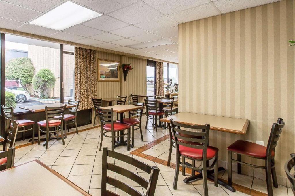 Rodeway Inn Lawton Esterno foto