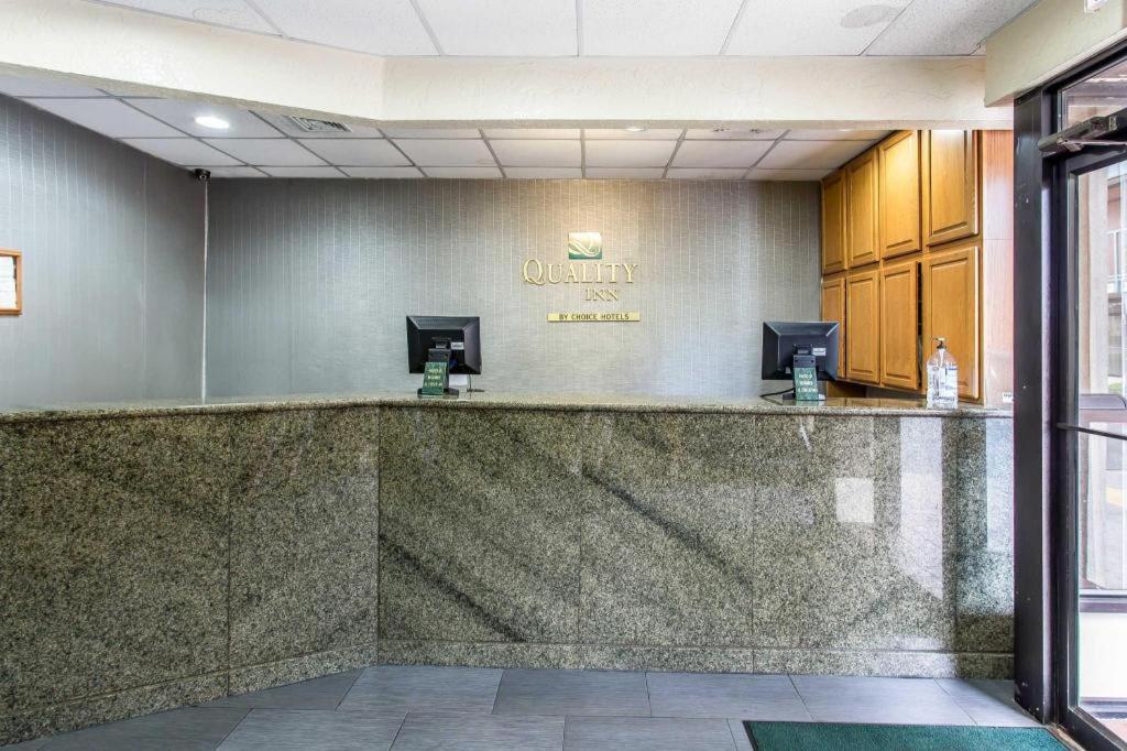 Rodeway Inn Lawton Esterno foto